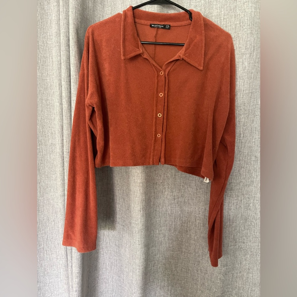 ⭐️Nasty gal cropped Teri cloth button down shirt ⭐️